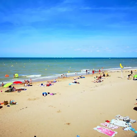Grand Front De Ensoleille Avec Jardin Plein Sud Acces Direct Cabourg