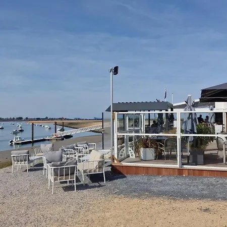 Appartamento Grand Front De Ensoleillé Avec Jardin Plein Sud Accès Direct *