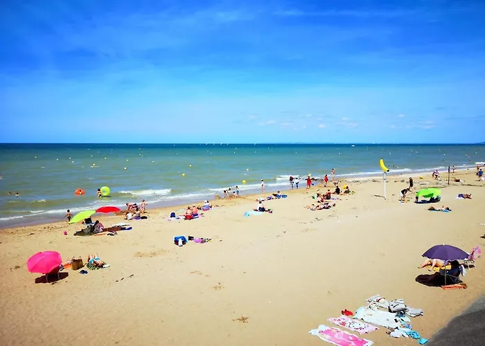 Grand Front De Ensoleille Avec Jardin Plein Sud Acces Direct Cabourg
