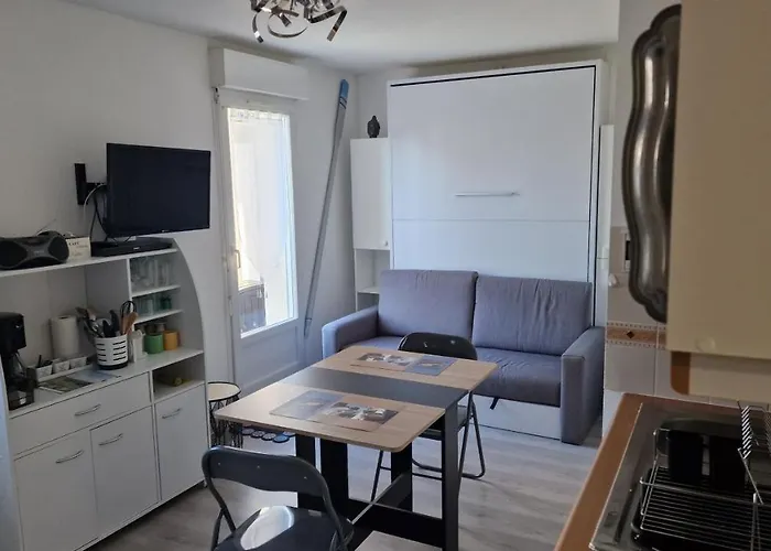 Grand Front De Ensoleille Avec Jardin Plein Sud Acces Direct Cabourg